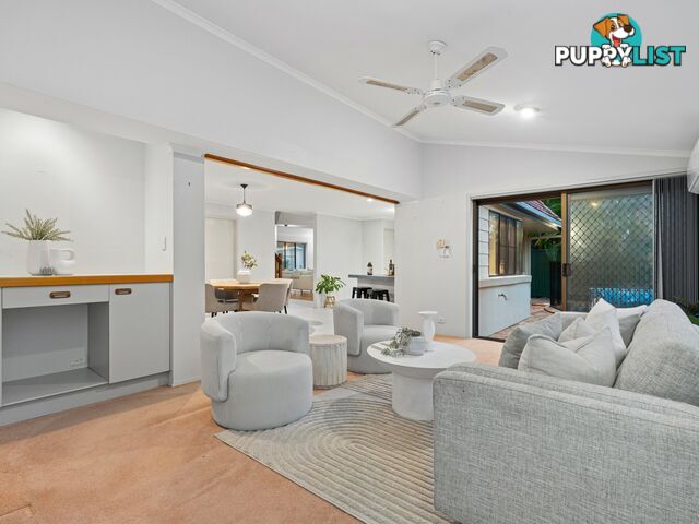 4 Rani Close MOUNT OMMANEY QLD 4074