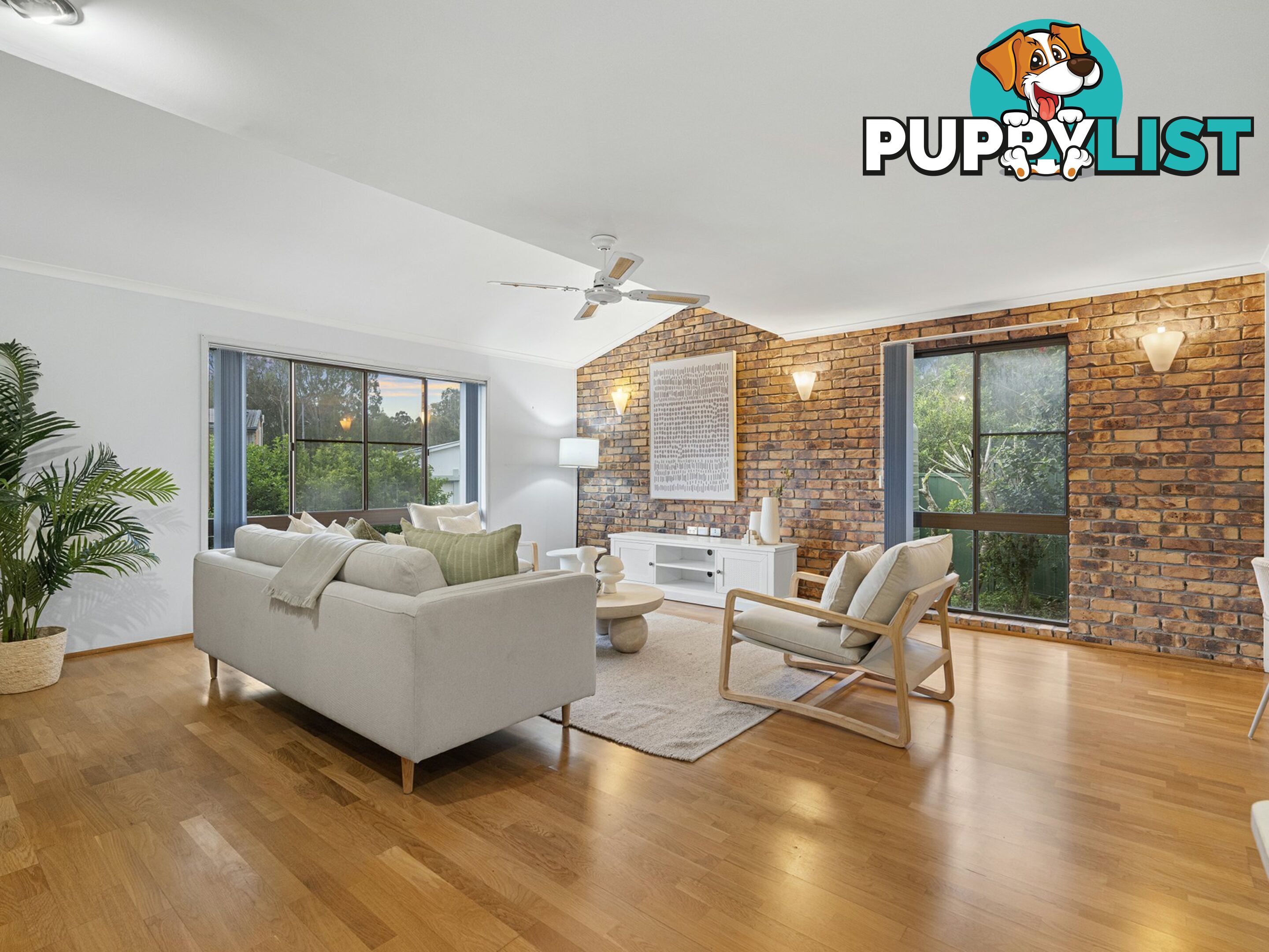 4 Rani Close MOUNT OMMANEY QLD 4074