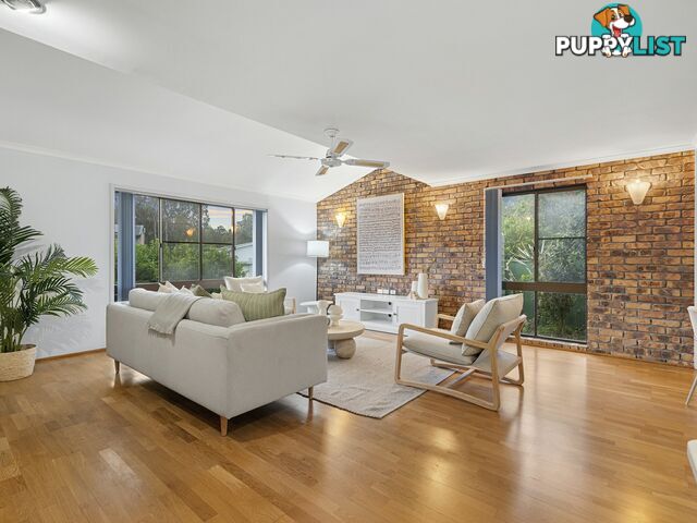 4 Rani Close MOUNT OMMANEY QLD 4074