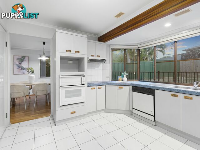 4 Rani Close MOUNT OMMANEY QLD 4074