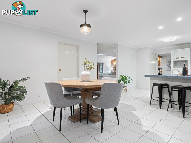 4 Rani Close MOUNT OMMANEY QLD 4074