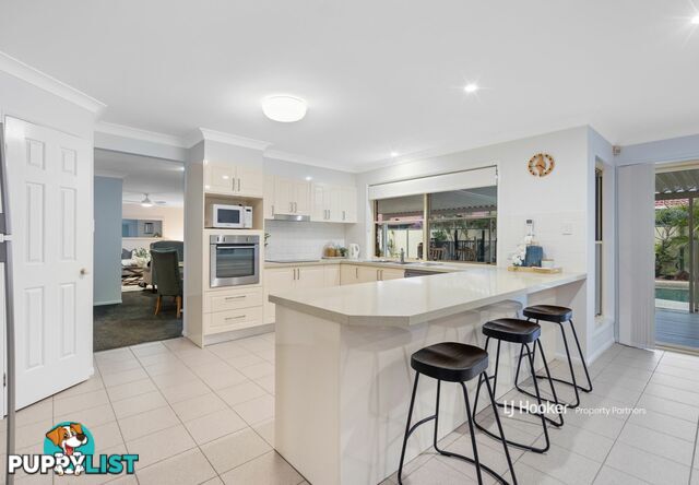 52 Swan Lake Crescent CALAMVALE QLD 4116