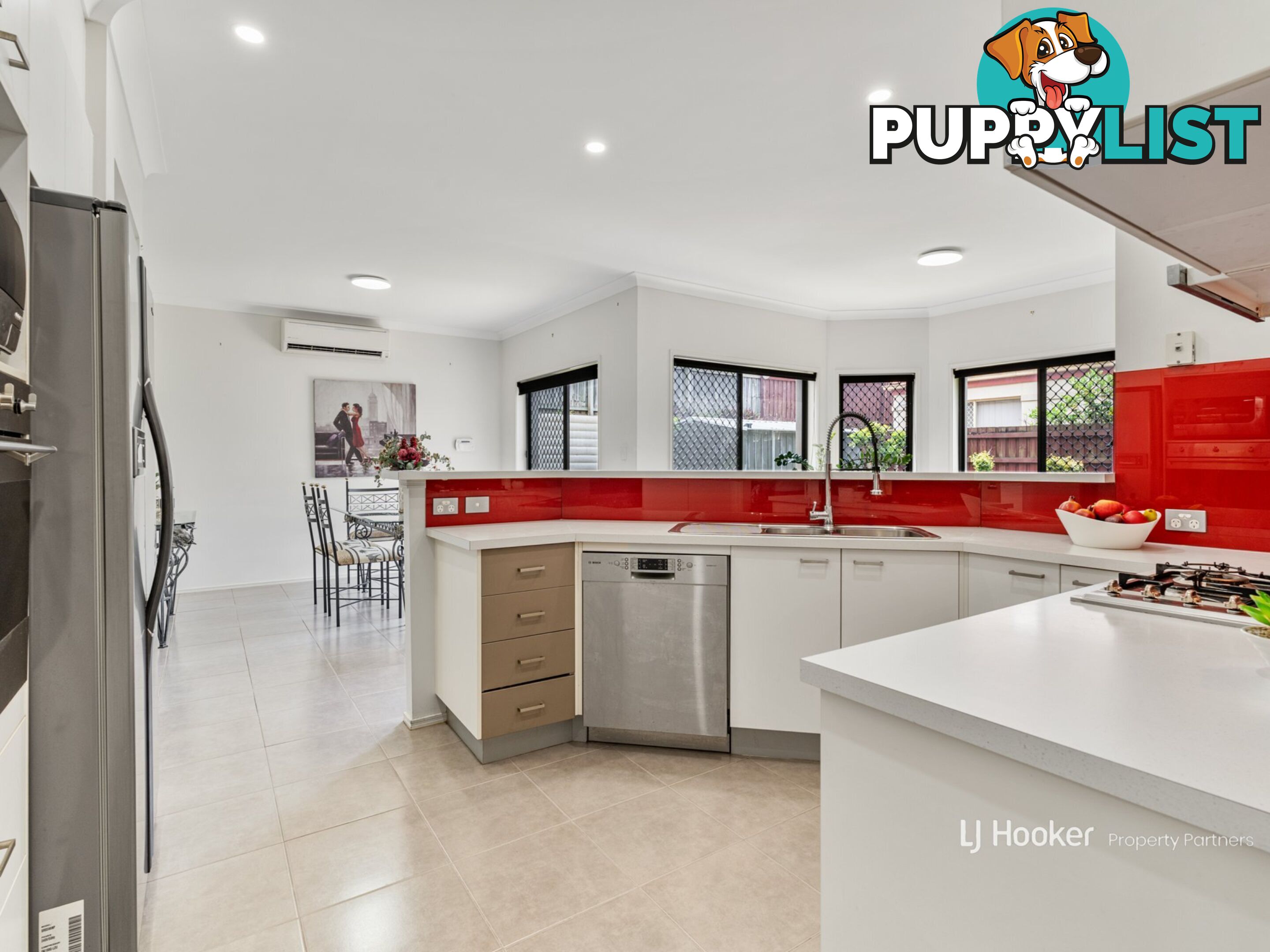 22 Coneybeer Place EIGHT MILE PLAINS QLD 4113