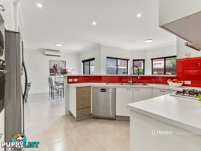 22 Coneybeer Place EIGHT MILE PLAINS QLD 4113