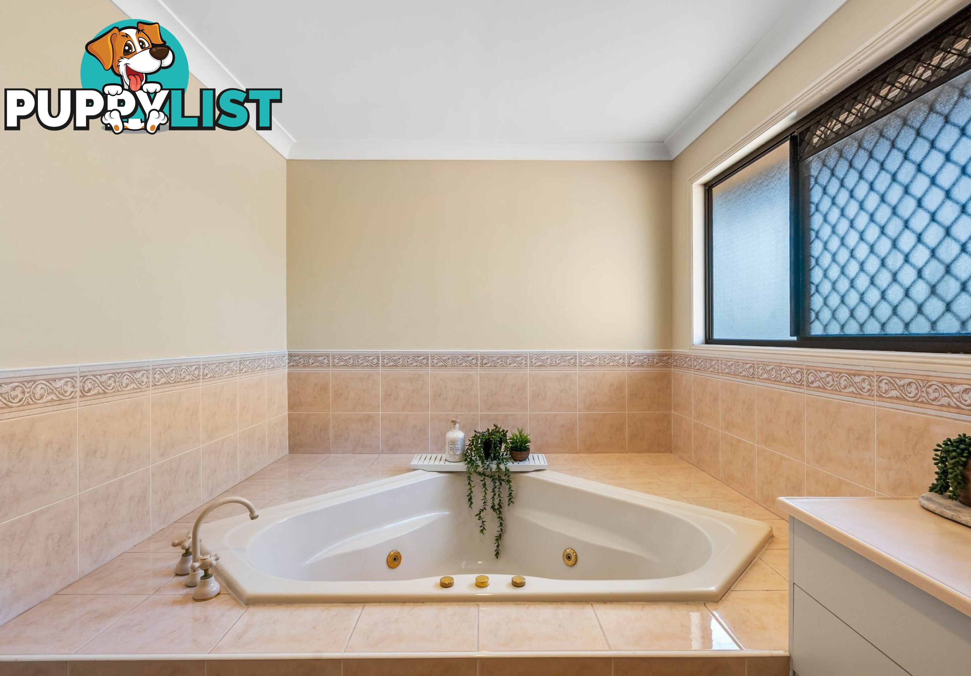 4 Kensington Place WISHART QLD 4122