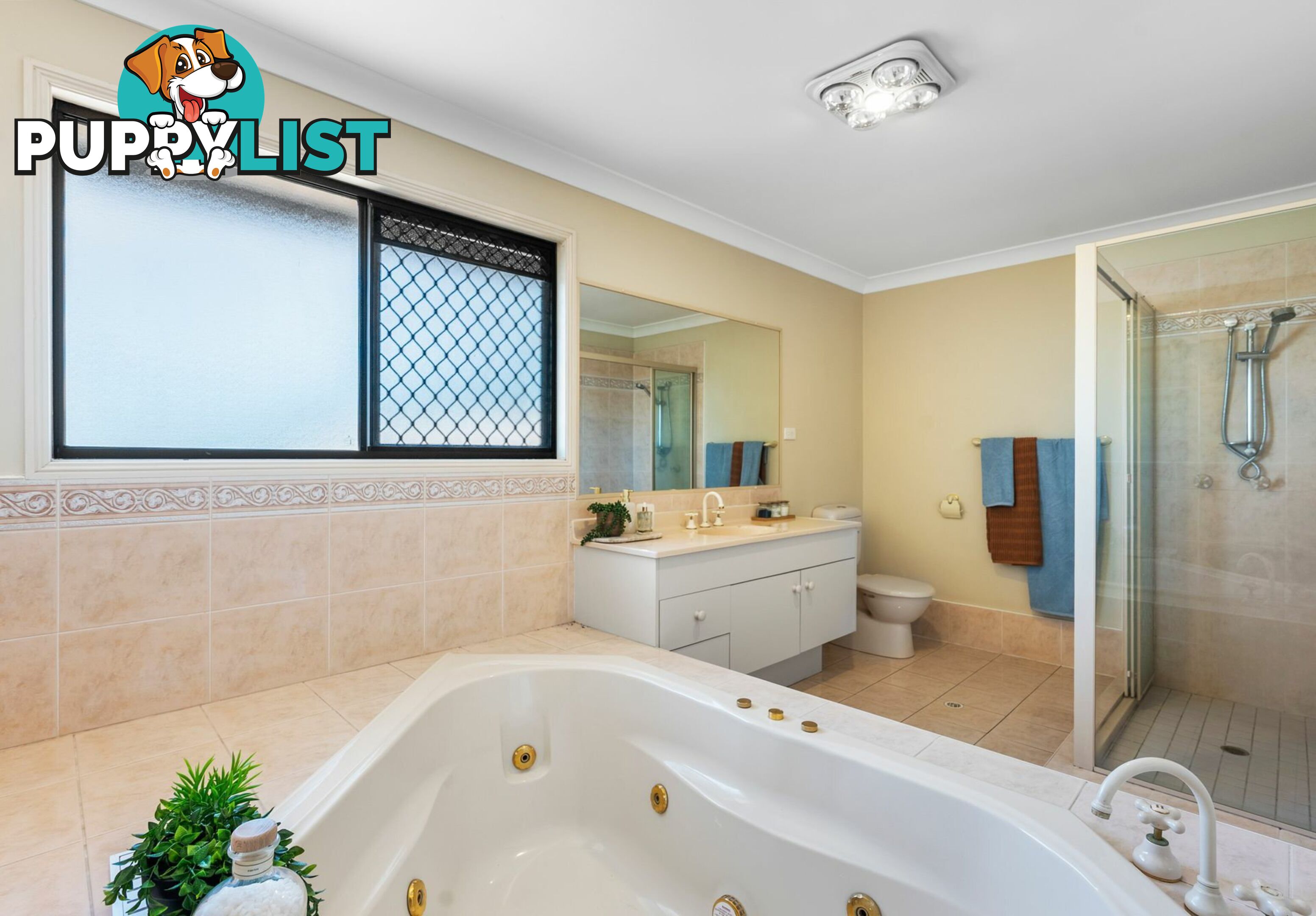 4 Kensington Place WISHART QLD 4122