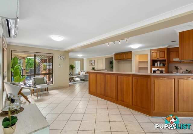 4 Kensington Place WISHART QLD 4122