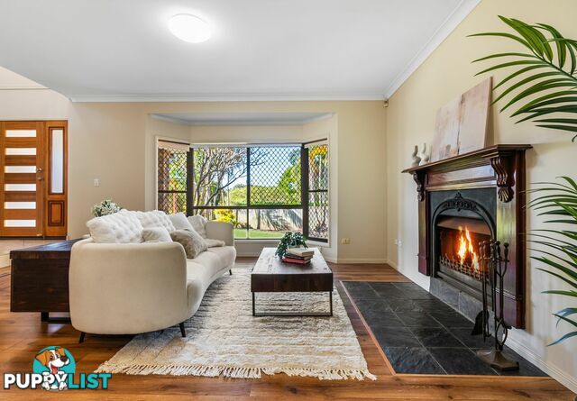 4 Kensington Place WISHART QLD 4122