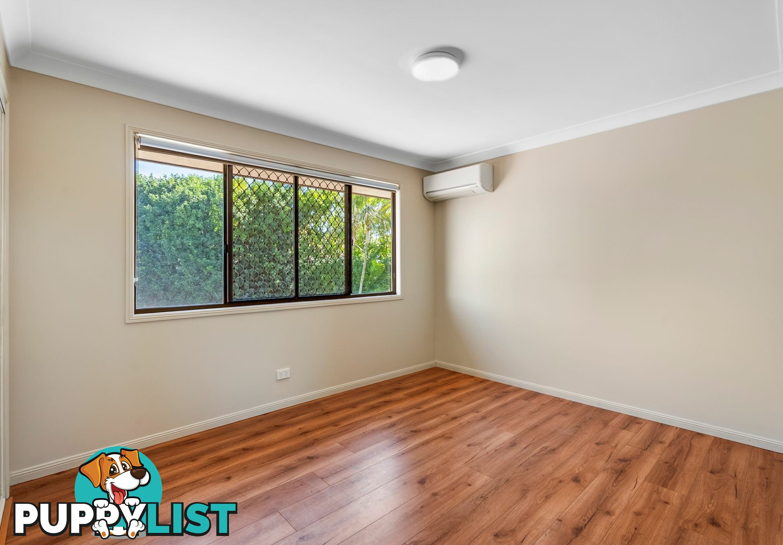 4 Kensington Place WISHART QLD 4122
