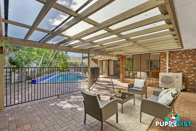 4 Kensington Place WISHART QLD 4122