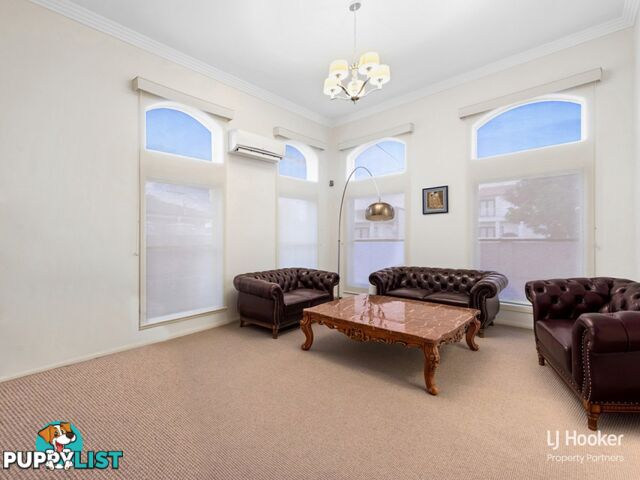 12 Raby Bay Boulevard RABY BAY QLD 4163