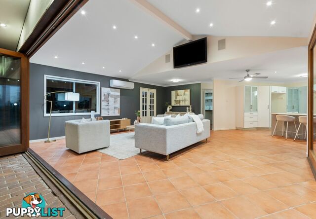 16 Cynthia Crescent SPRINGWOOD QLD 4127