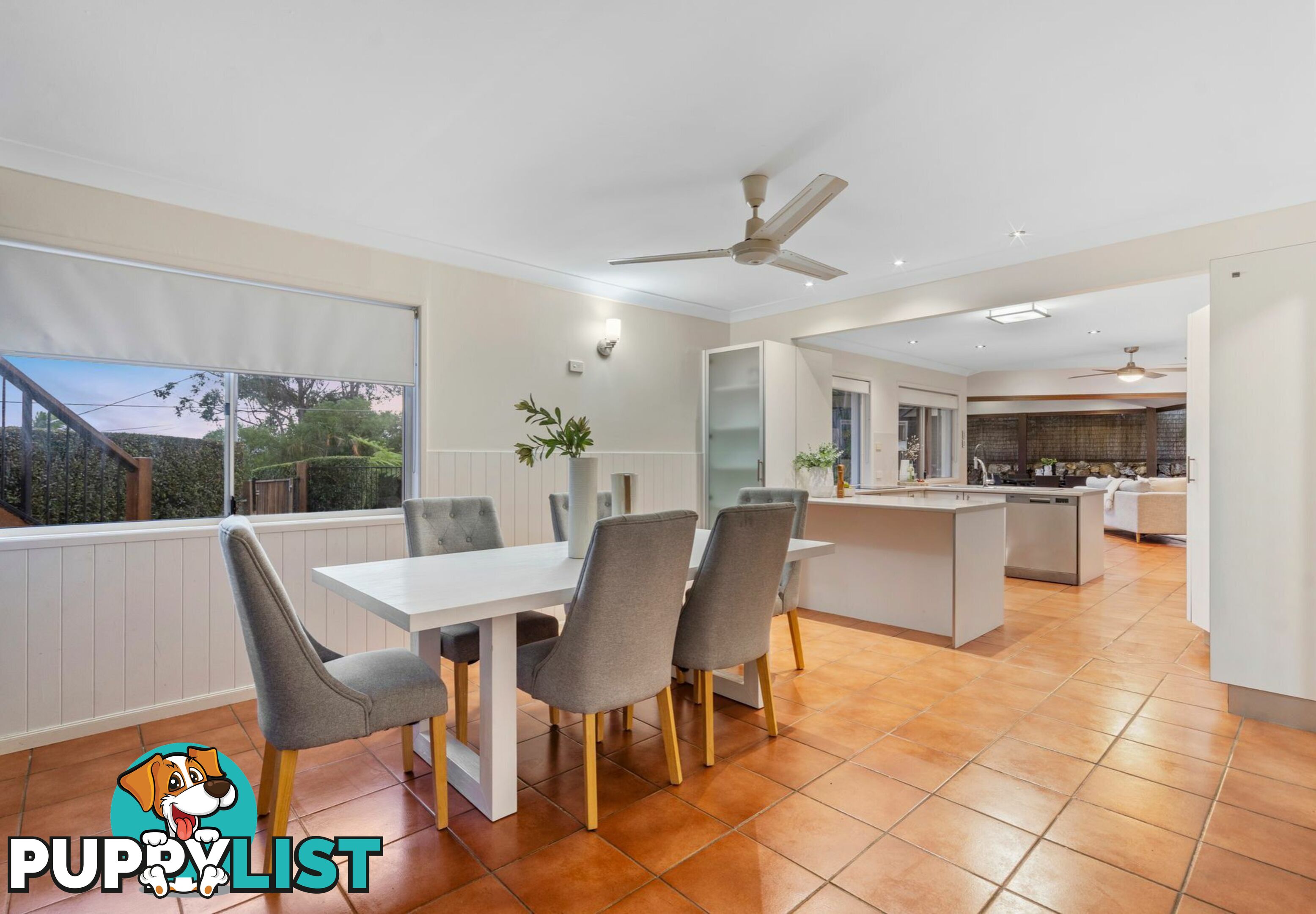 16 Cynthia Crescent SPRINGWOOD QLD 4127