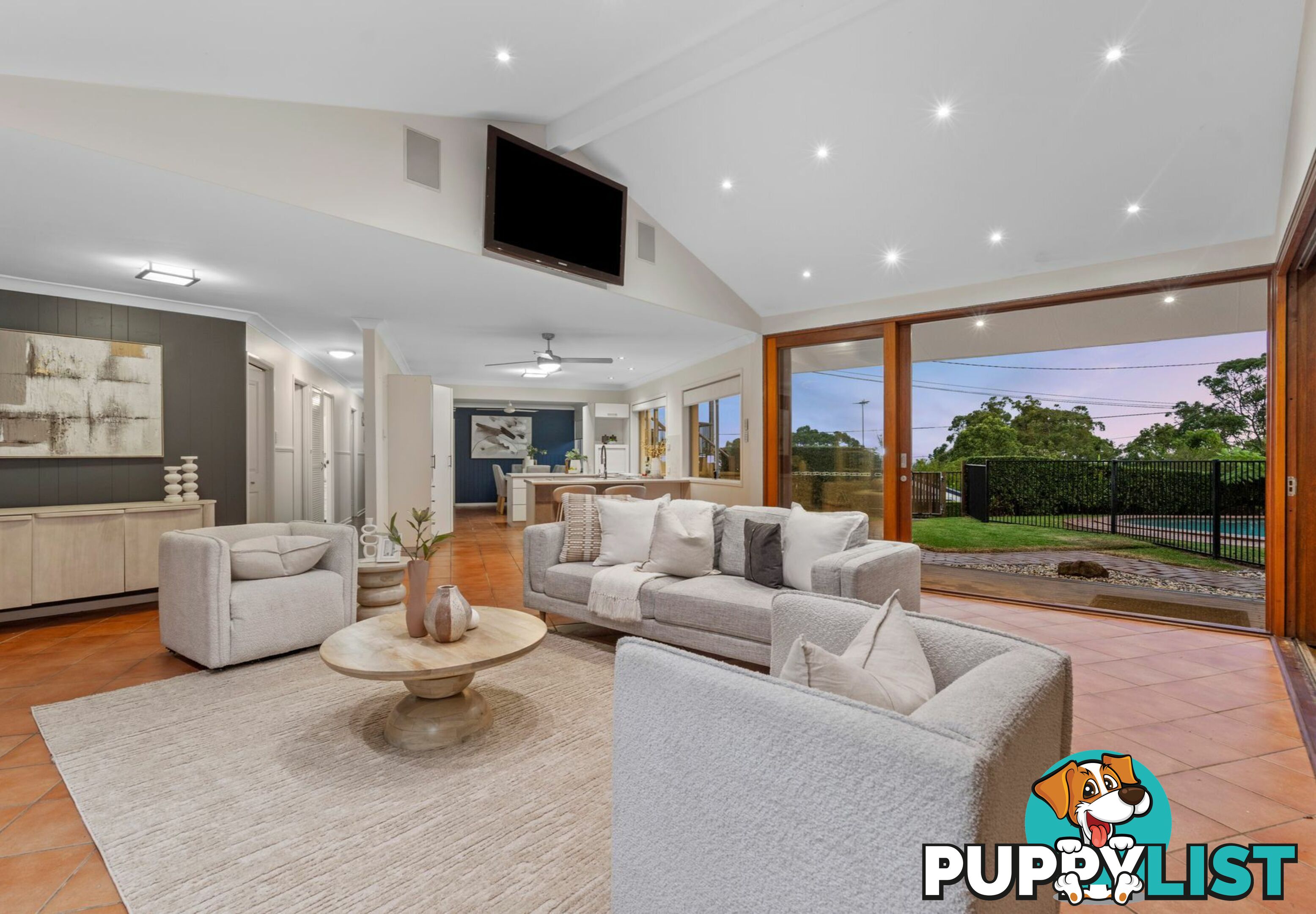 16 Cynthia Crescent SPRINGWOOD QLD 4127
