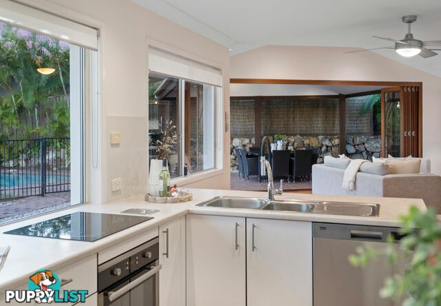 16 Cynthia Crescent SPRINGWOOD QLD 4127