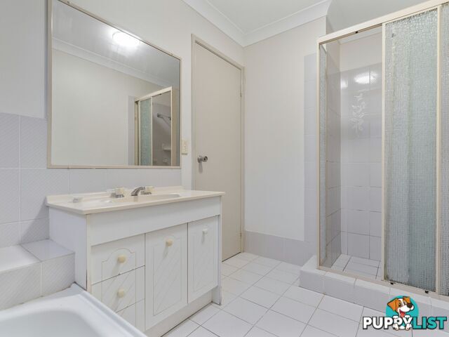 33 Staydar Crescent MEADOWBROOK QLD 4131