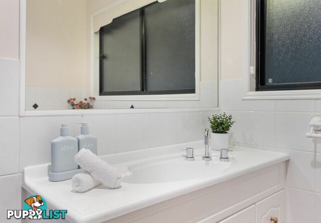 27 Outlook Place KURABY QLD 4112