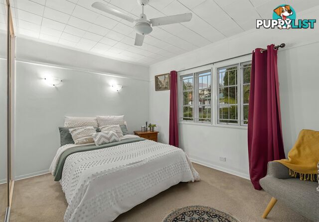 78 Sapphire Street HOLLAND PARK QLD 4121