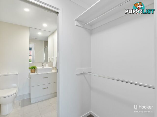 172/54 Slobodian Avenue EIGHT MILE PLAINS QLD 4113