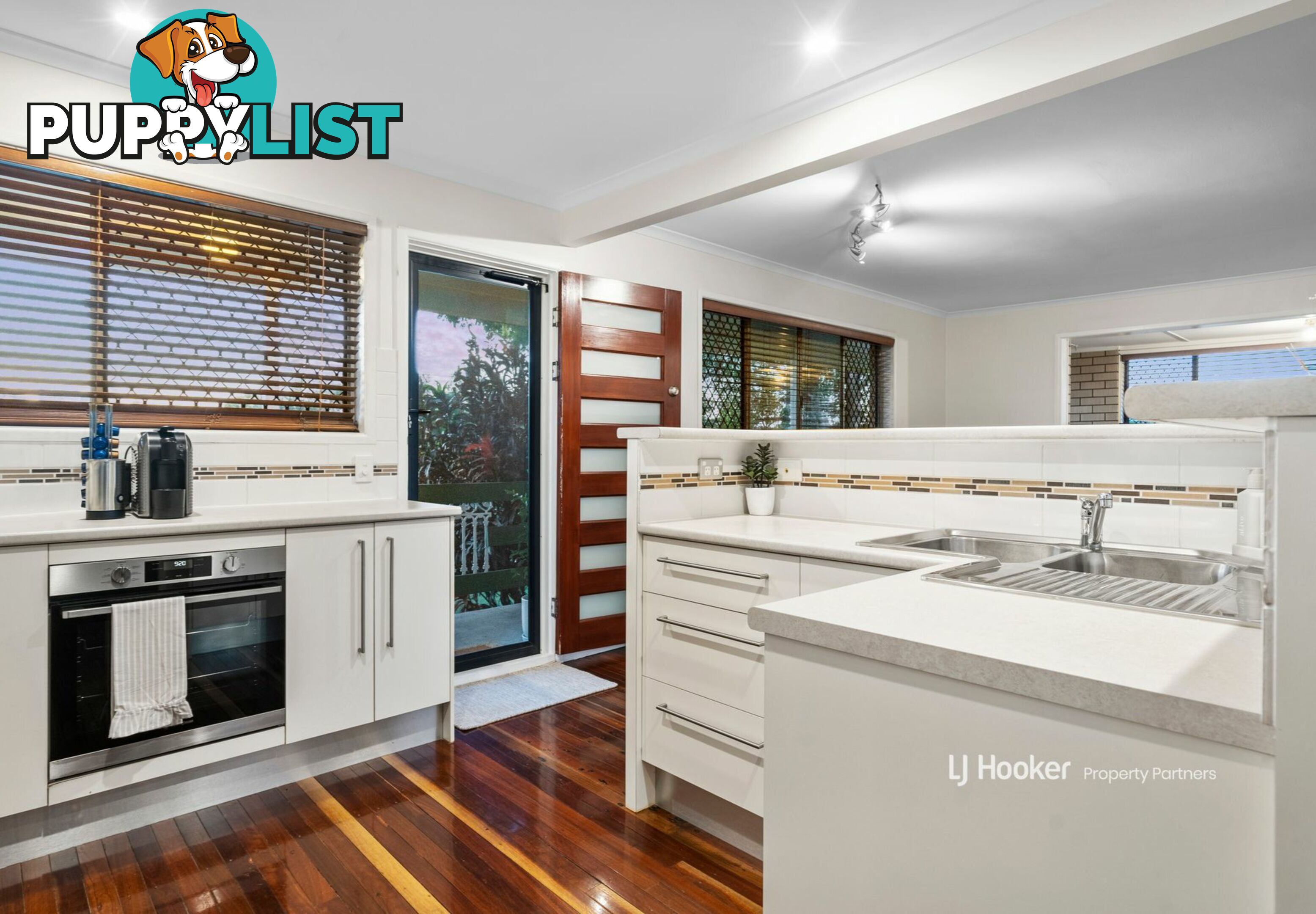 11 Whitfield Avenue SPRINGWOOD QLD 4127