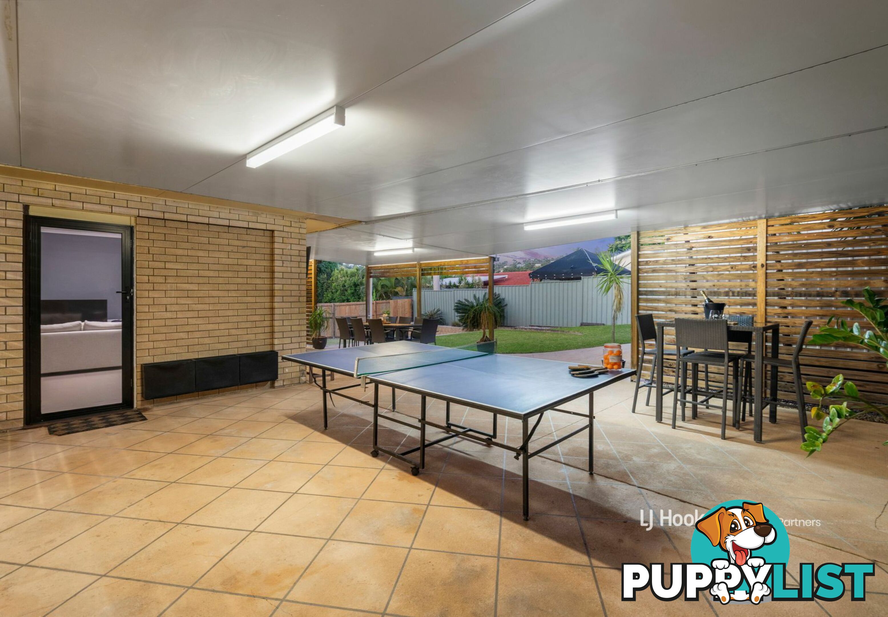 11 Whitfield Avenue SPRINGWOOD QLD 4127