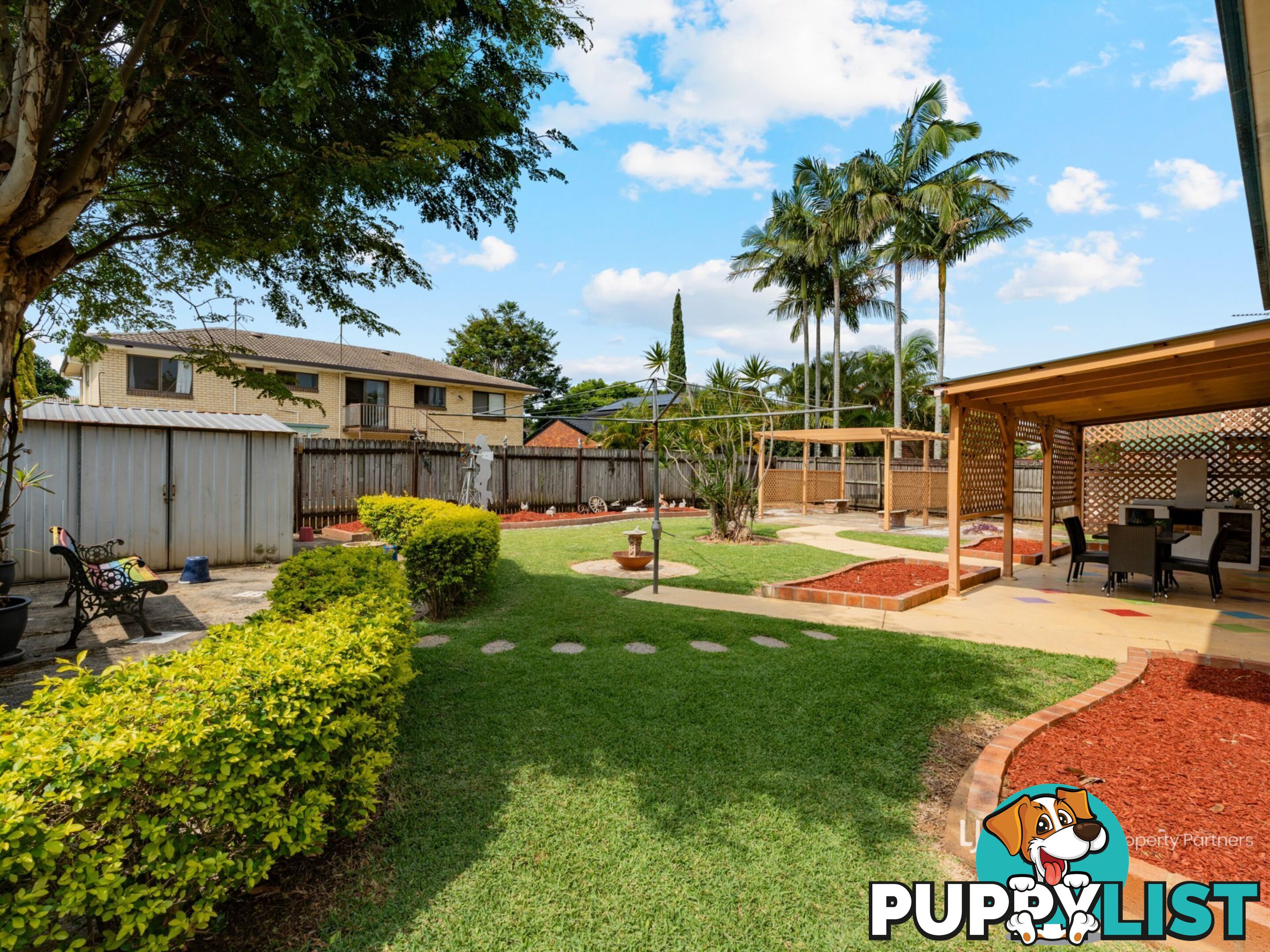 18 Mapleleaf Street EIGHT MILE PLAINS QLD 4113