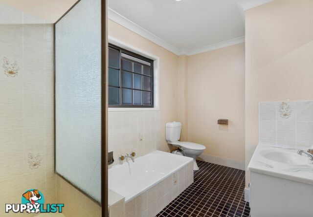 10 Genoa Street MACGREGOR QLD 4109