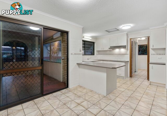 10 Genoa Street MACGREGOR QLD 4109