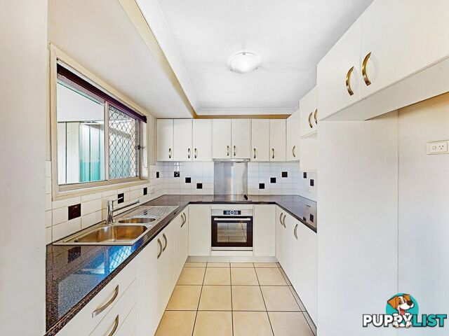 1 Kellie Court CRESTMEAD QLD 4132