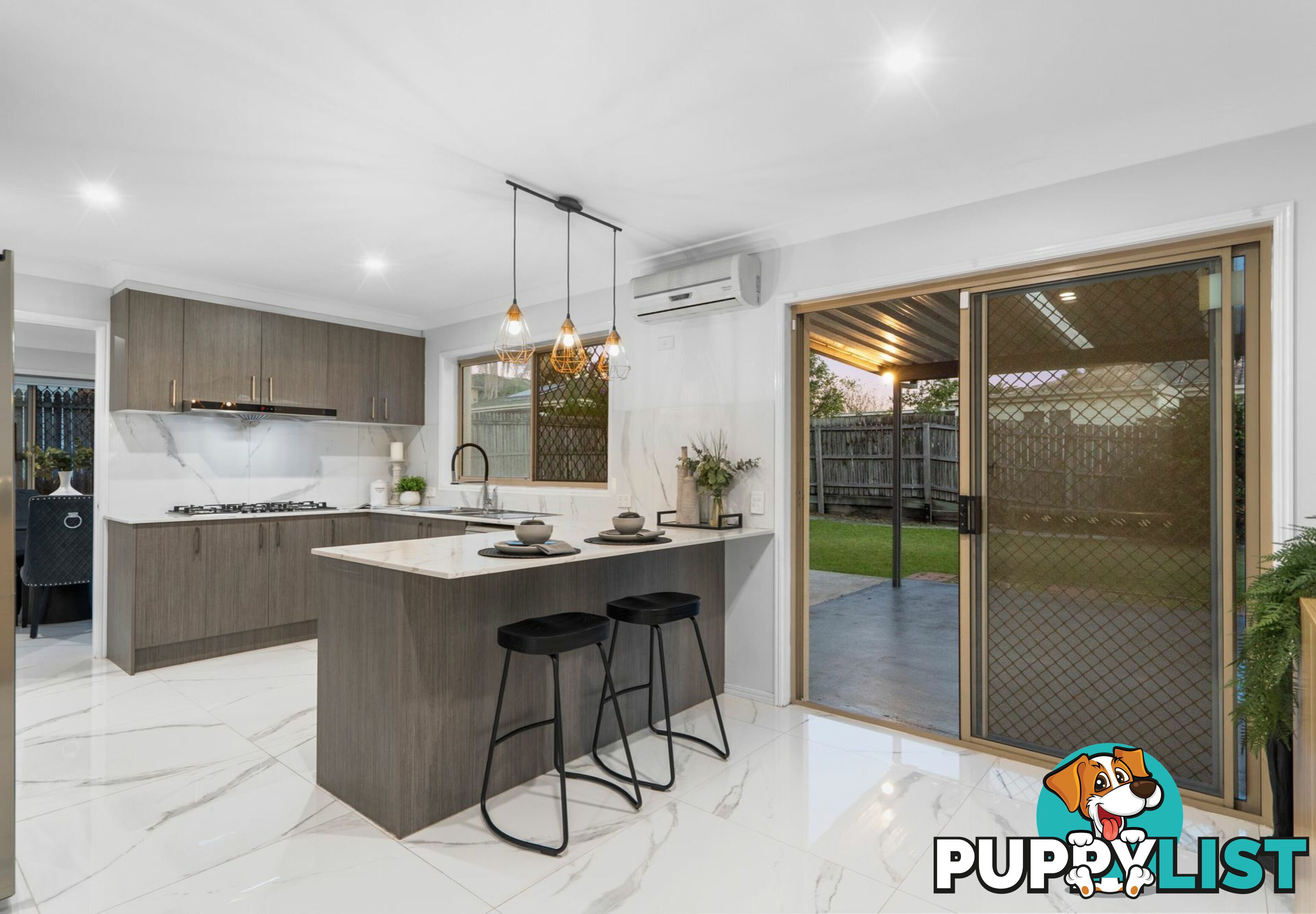 33 Chanel Crescent EIGHT MILE PLAINS QLD 4113