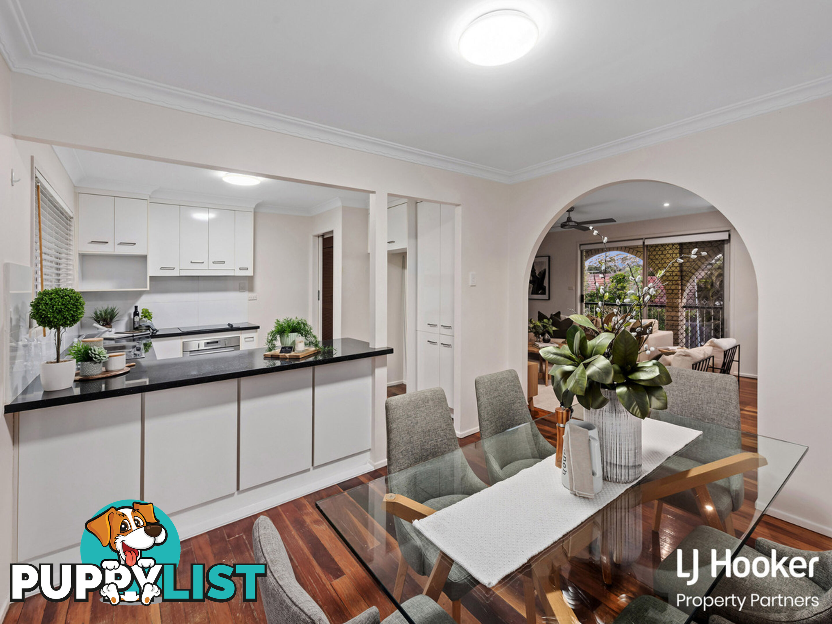 8 Fulton Street WISHART QLD 4122