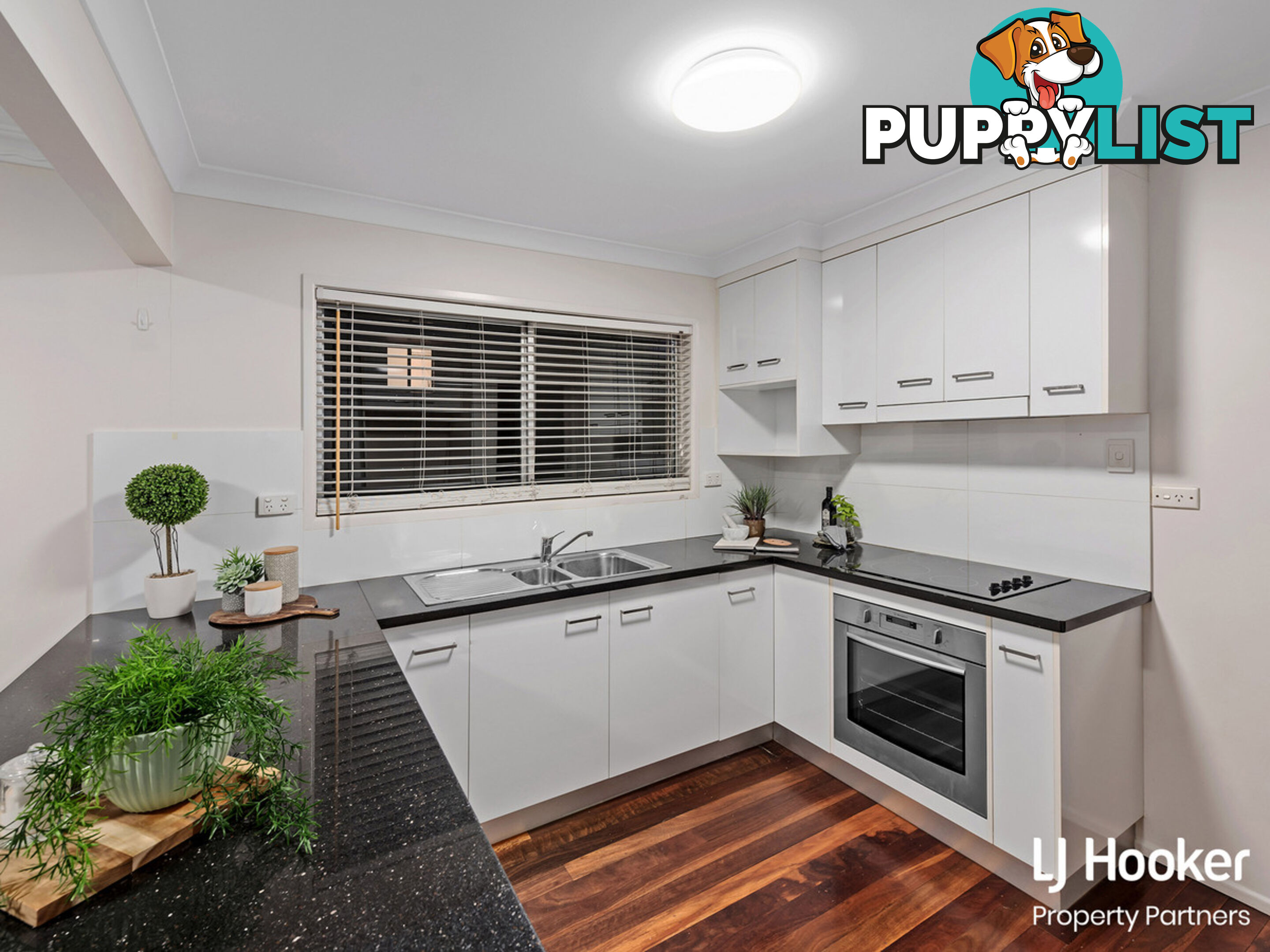 8 Fulton Street WISHART QLD 4122