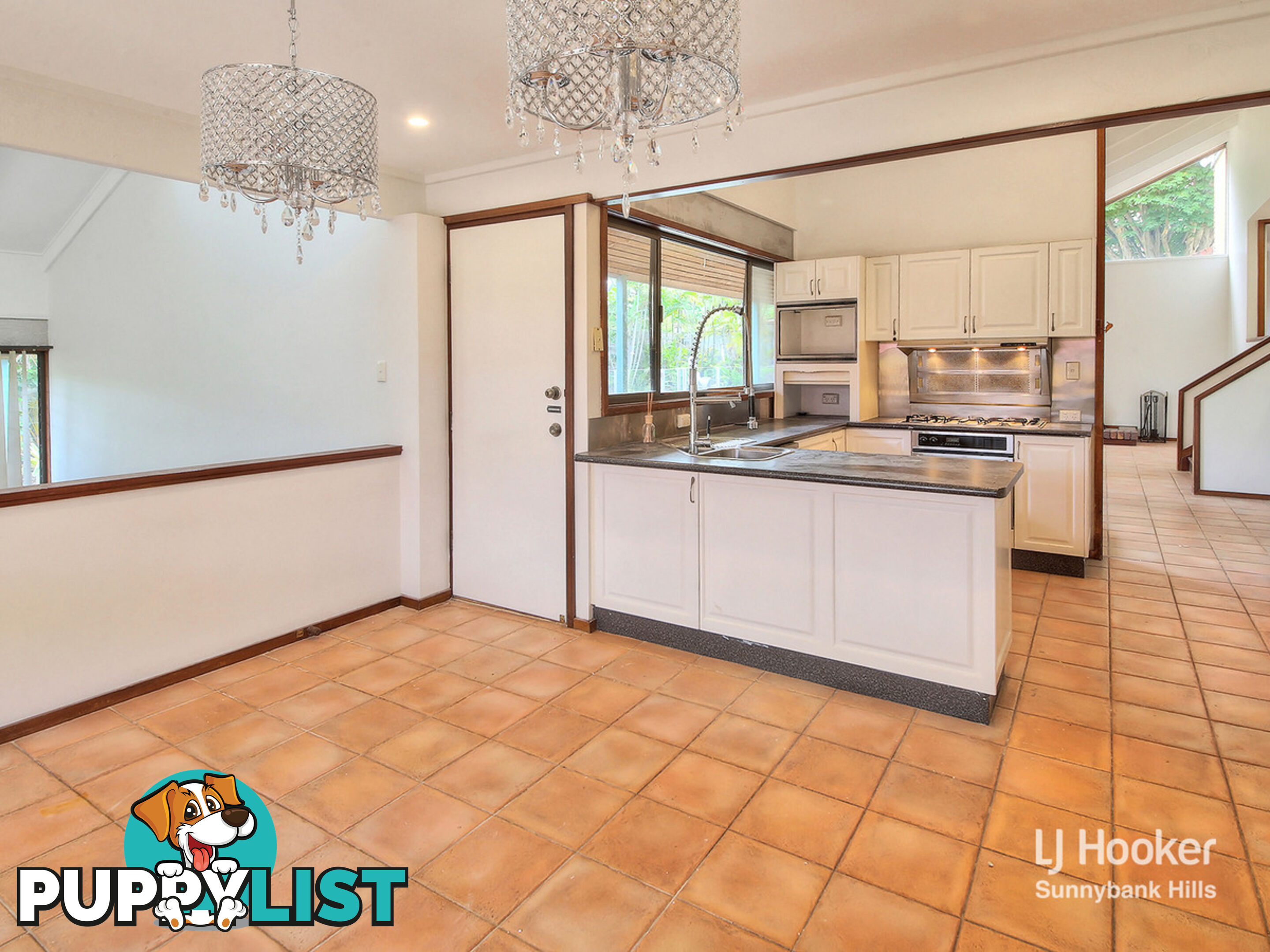 17 Orpheus Street ROBERTSON QLD 4109