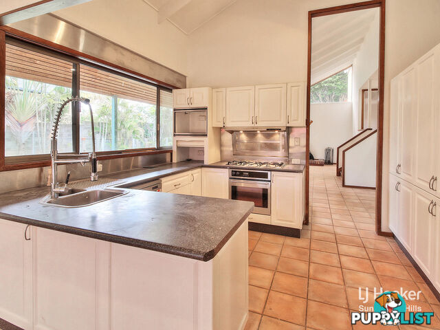 17 Orpheus Street ROBERTSON QLD 4109