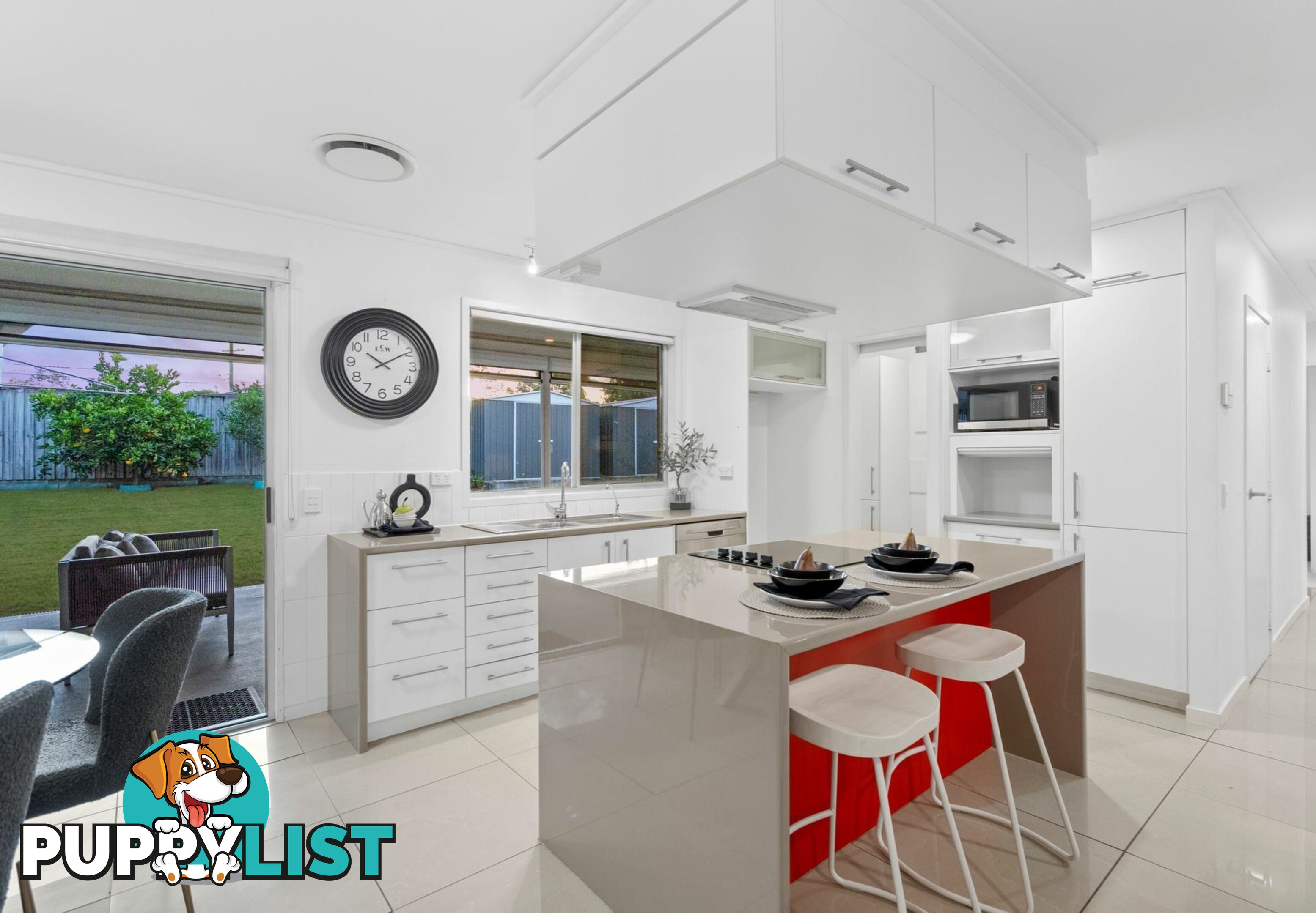 18 Bedser Street MACGREGOR QLD 4109