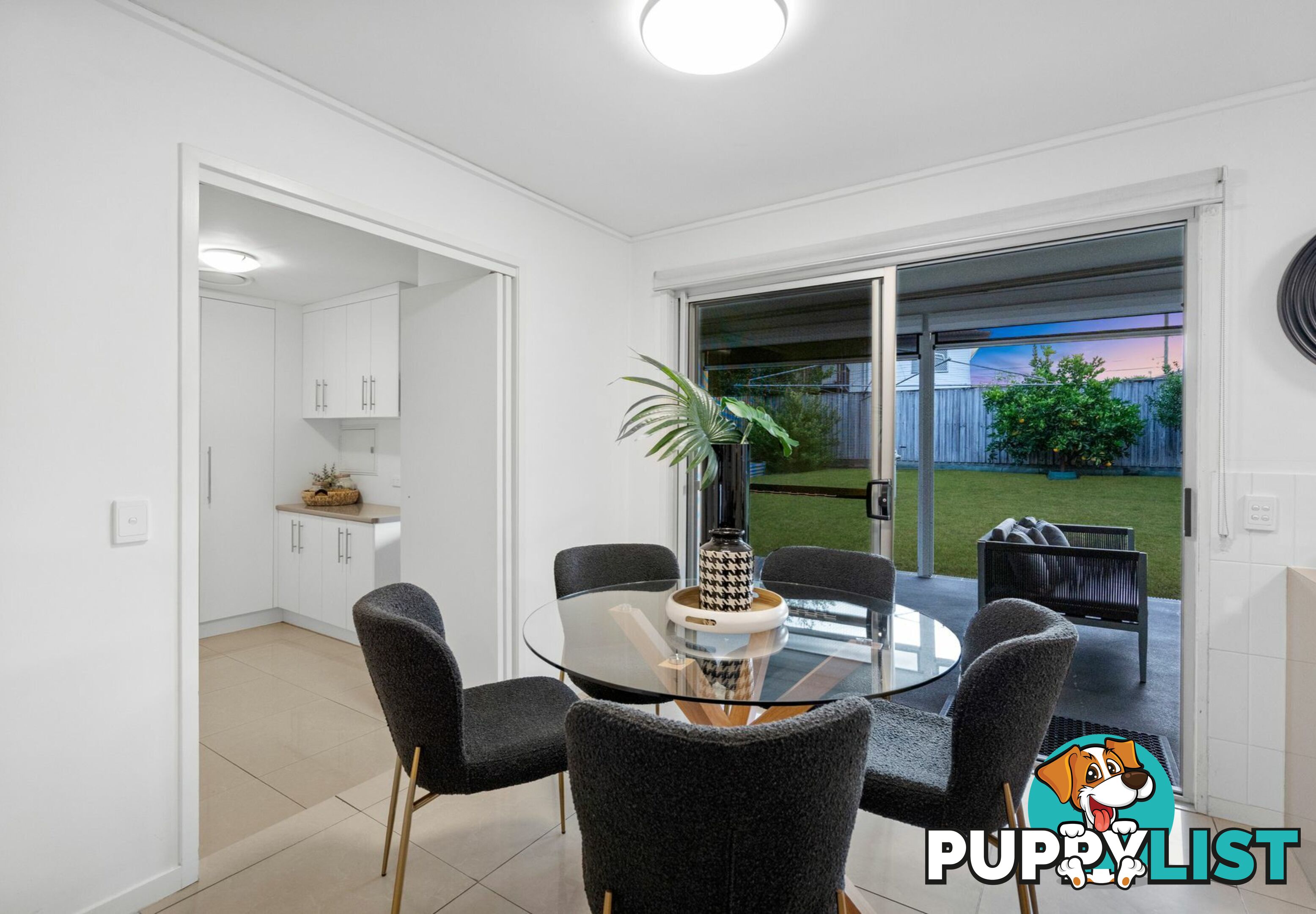 18 Bedser Street MACGREGOR QLD 4109