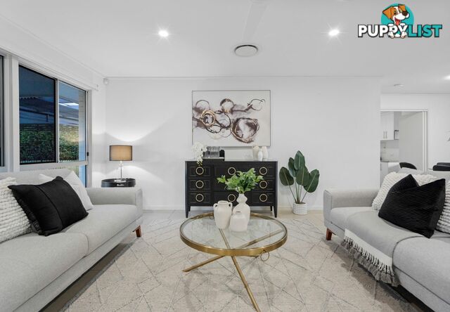 18 Bedser Street MACGREGOR QLD 4109