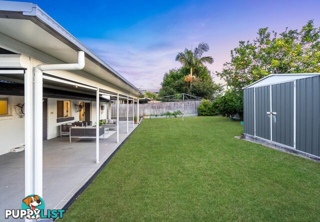 18 Bedser Street MACGREGOR QLD 4109