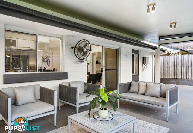 18 Bedser Street MACGREGOR QLD 4109