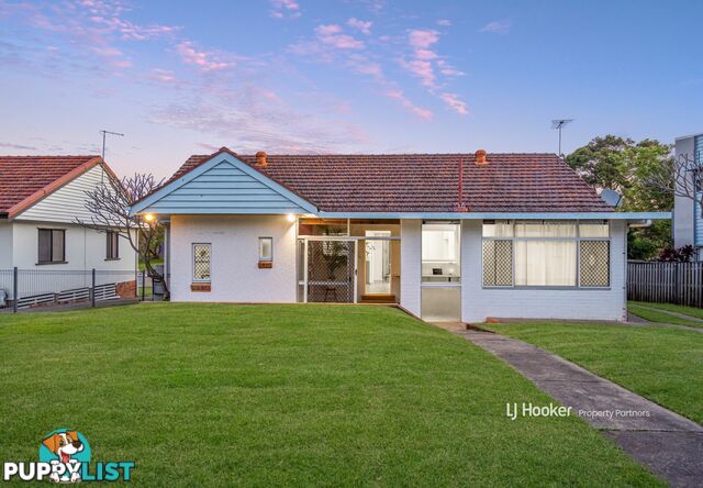 17 Taylor Street WAVELL HEIGHTS QLD 4012