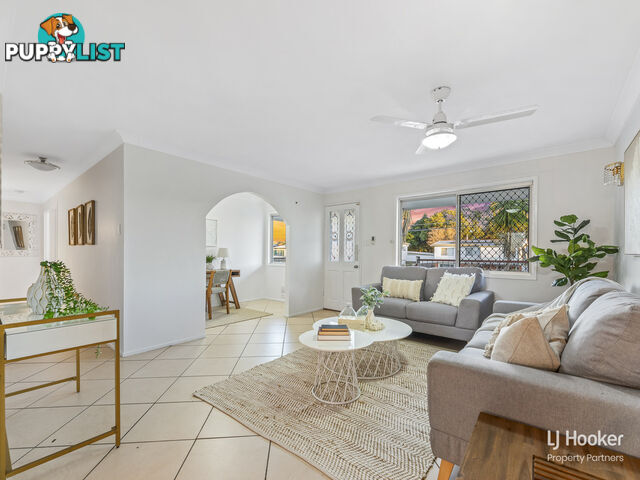 26 Bambil Street CRESTMEAD QLD 4132