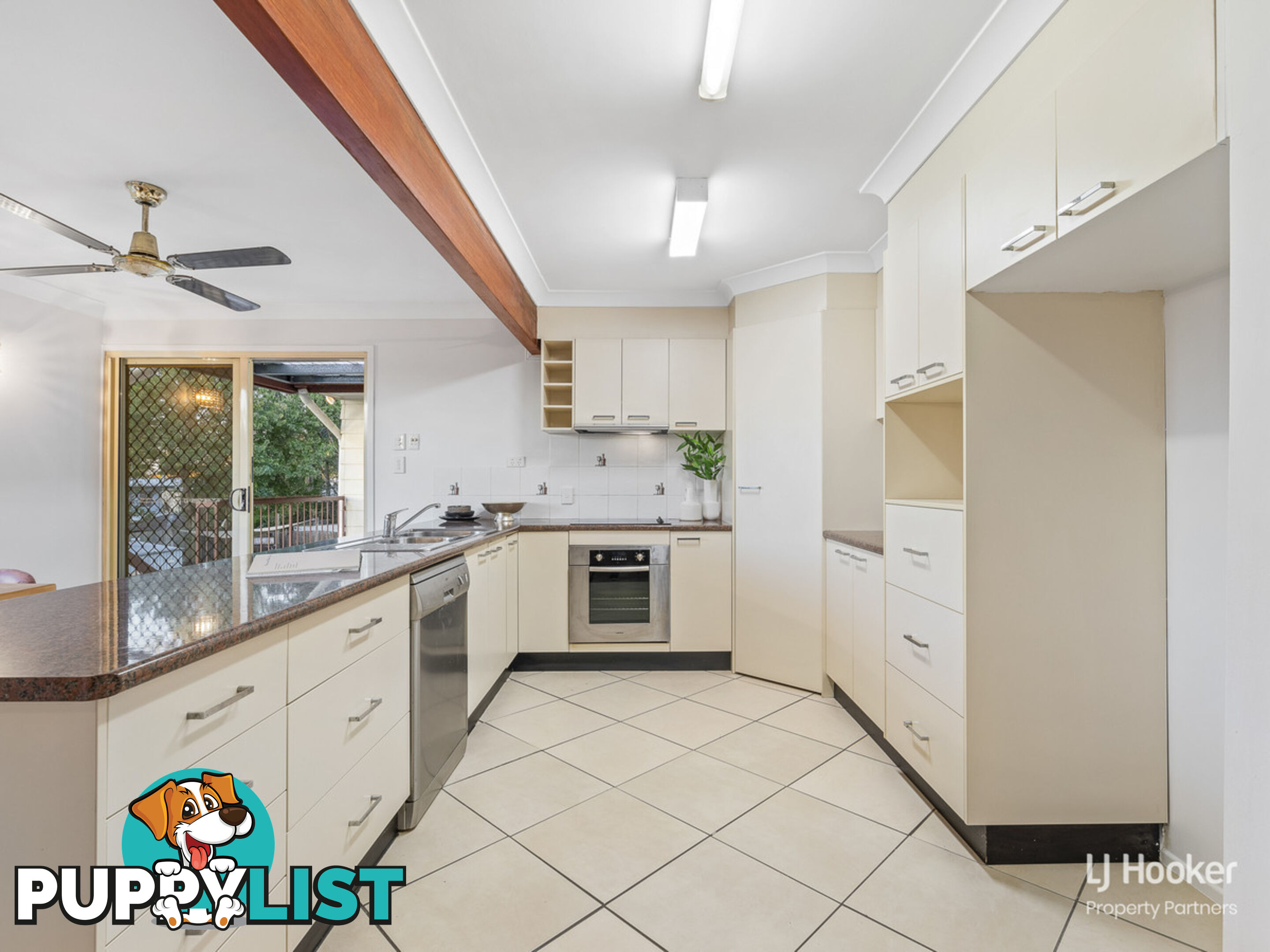 26 Bambil Street CRESTMEAD QLD 4132