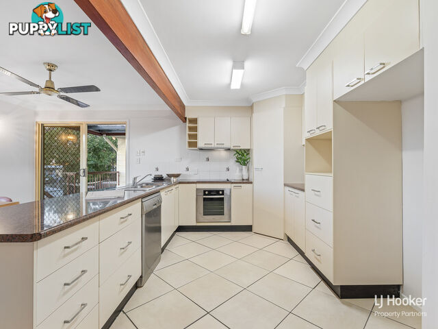 26 Bambil Street CRESTMEAD QLD 4132