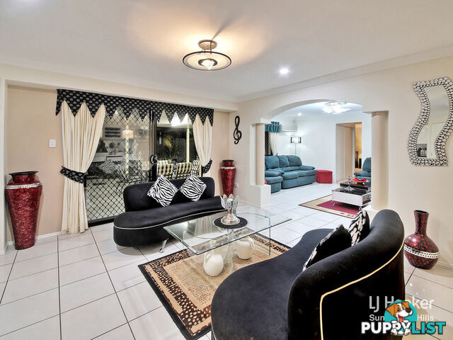 15 Curzon Place SUNNYBANK HILLS QLD 4109