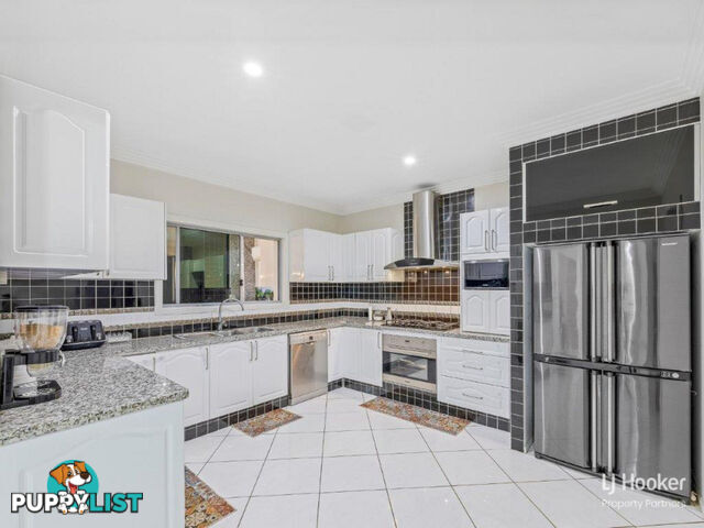 19 Taylor Place MACKENZIE QLD 4156