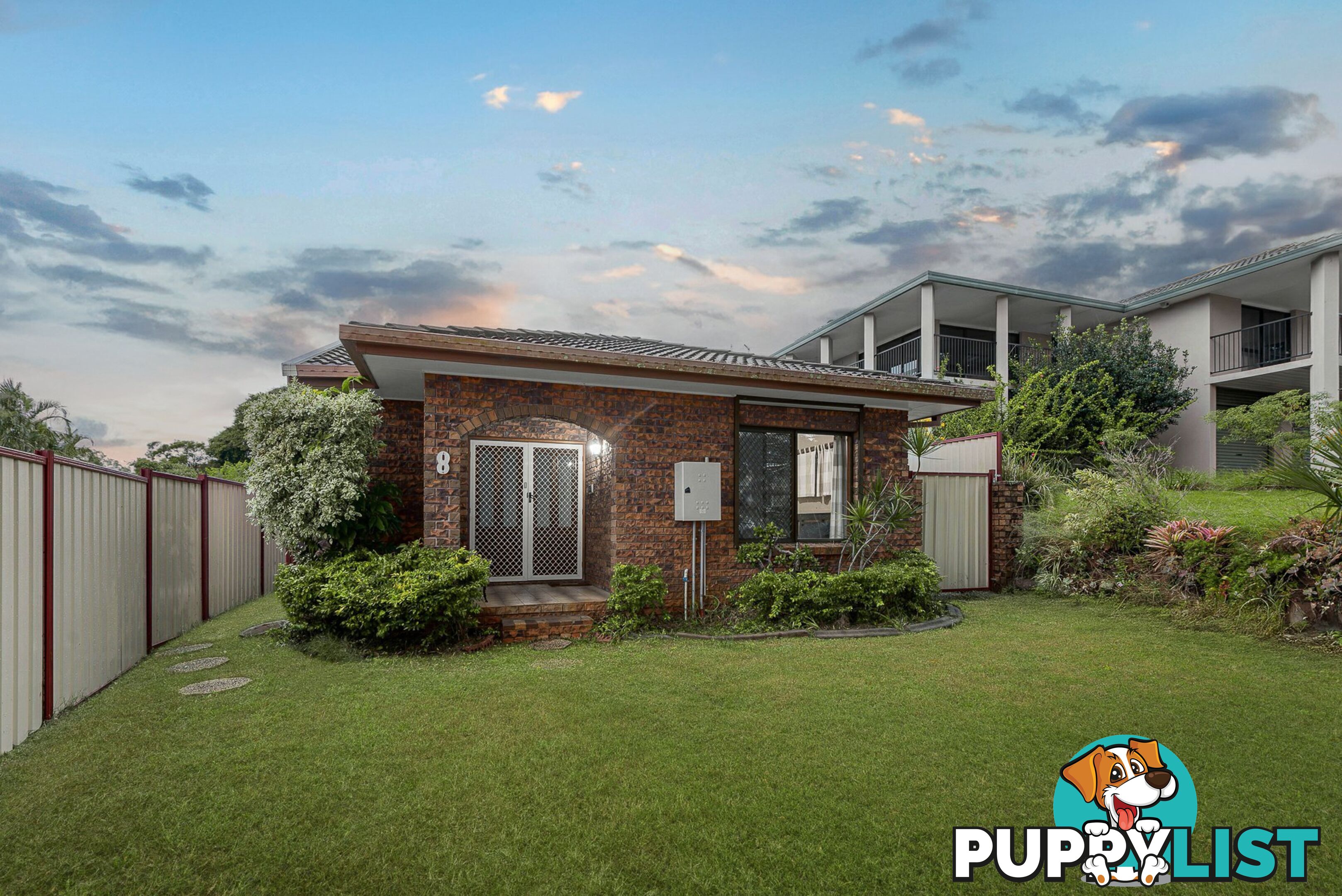8 Lecha Street SUNNYBANK HILLS QLD 4109
