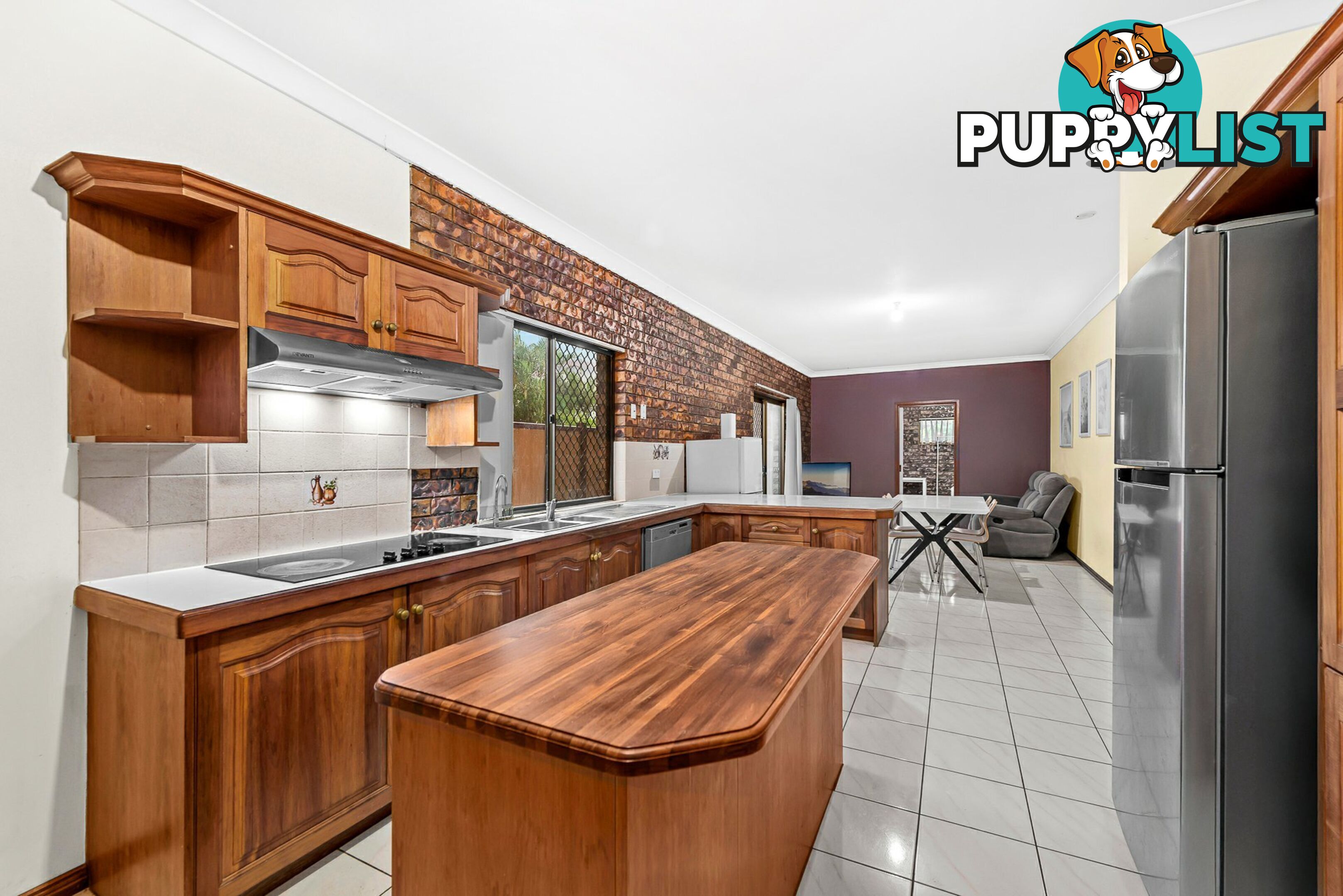 8 Lecha Street SUNNYBANK HILLS QLD 4109