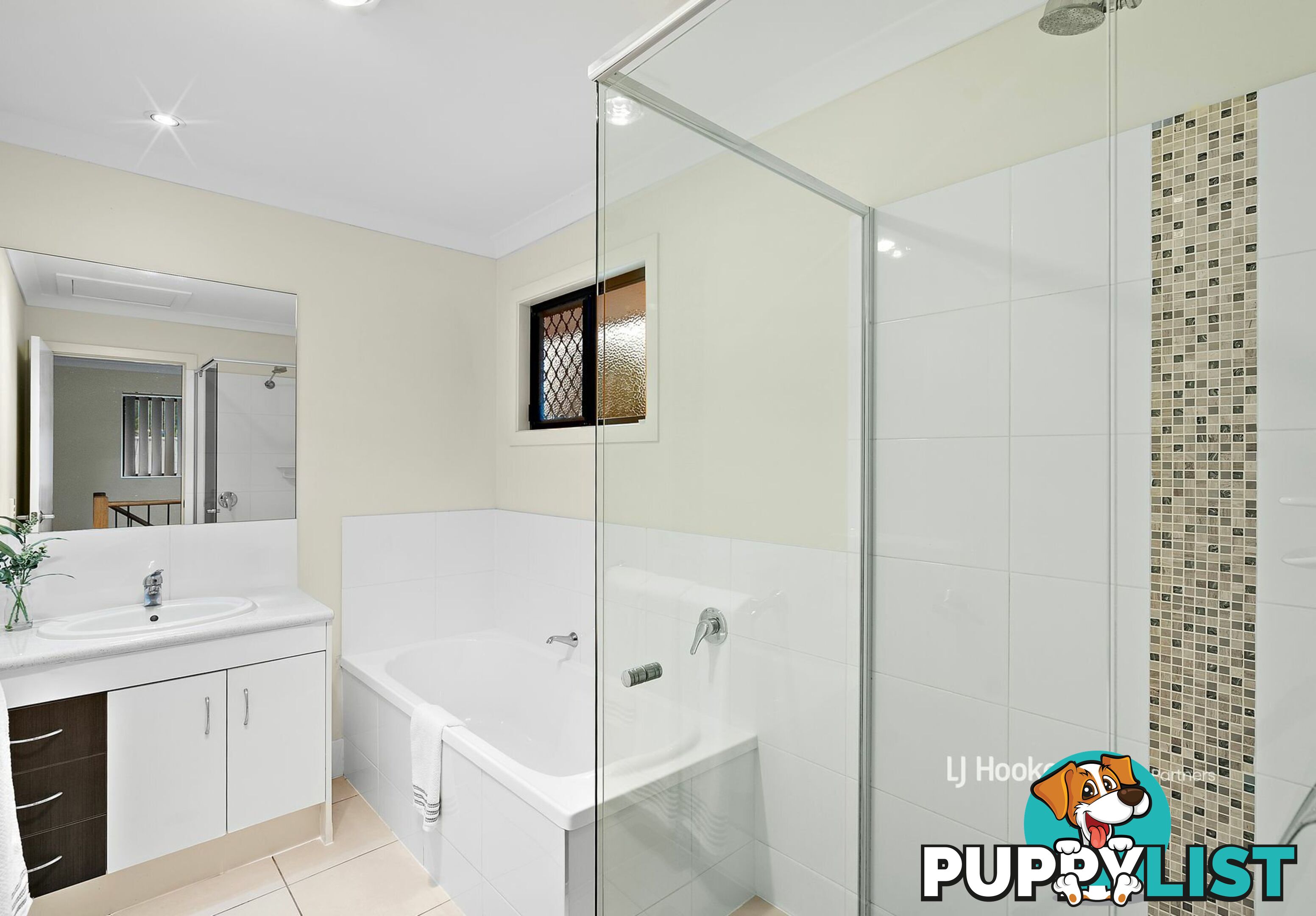 12A Commodore Street SUNNYBANK HILLS QLD 4109