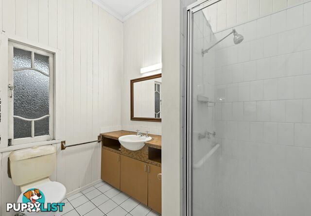 25 Mackie Street East MOOROOKA QLD 4105