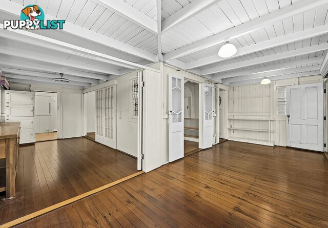 25 Mackie Street East MOOROOKA QLD 4105